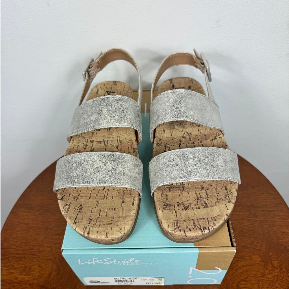 New LifeStride Holiday Sandal in Silver Women's Size 8.5 - Picture 2 of 9
